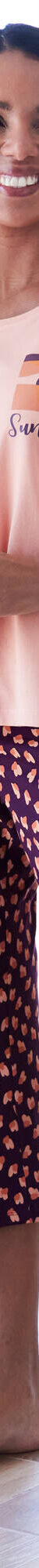 Pyjama court imprimé animalier (pêche / aubergine) Pyjama court imprimé animalier (pêche / aubergine)